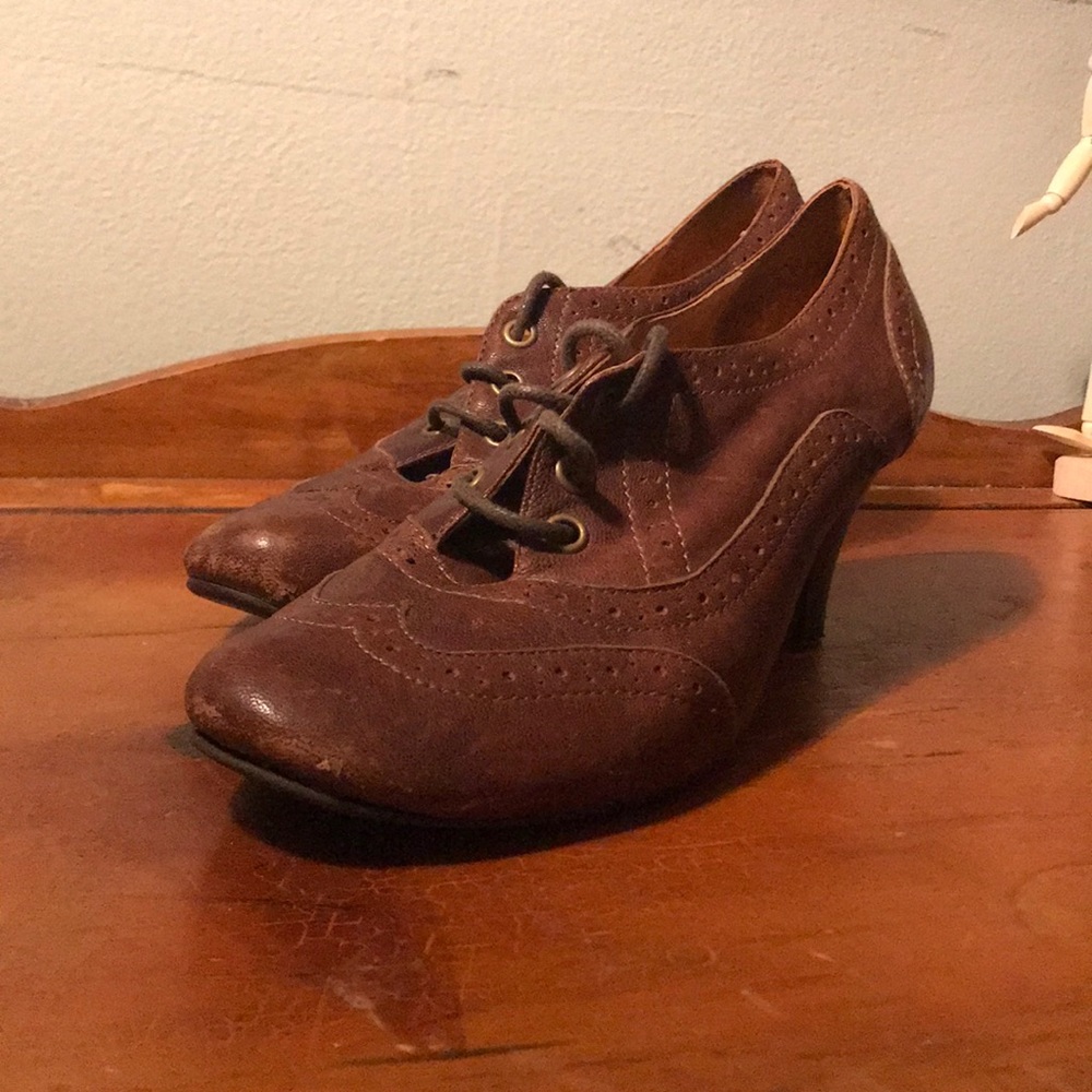 Jeffery Campbell Oxford Pumps